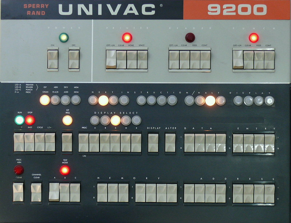 UNIVAC 9200 control panel . source https://www.technikum29.de/shared/photos/rechnertechnik/u9200pannel.jpg